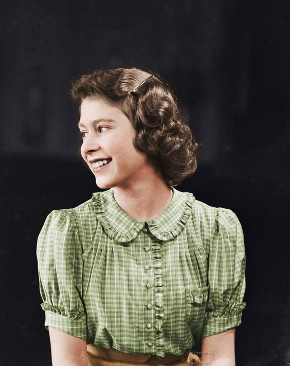 Queen Elizabeth as a teeenager