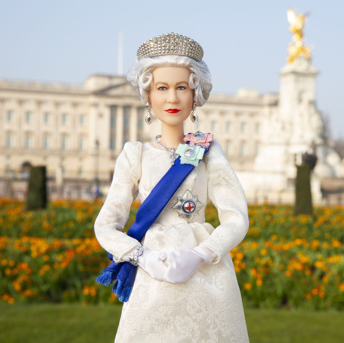 Queen Elizabeth trolled tourists at Balmoral castle