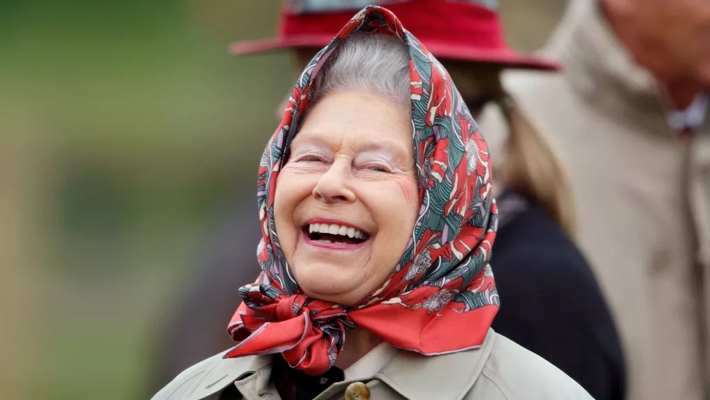 Queen Elizabeth trolled tourists at Balmoral castle