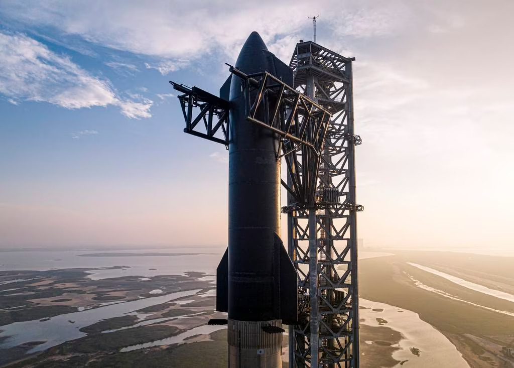 Space X rocket on lauch pad