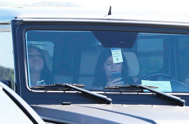 Kylie Jenner texts while driving