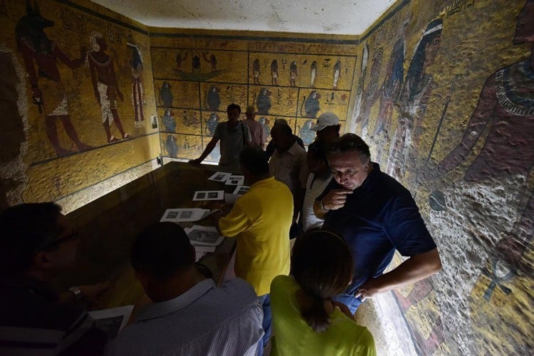 Nicholas Reeves Believes Hidden Chambers in King Tut’s Tomb Hold Queen Nefertiti’s Remains.