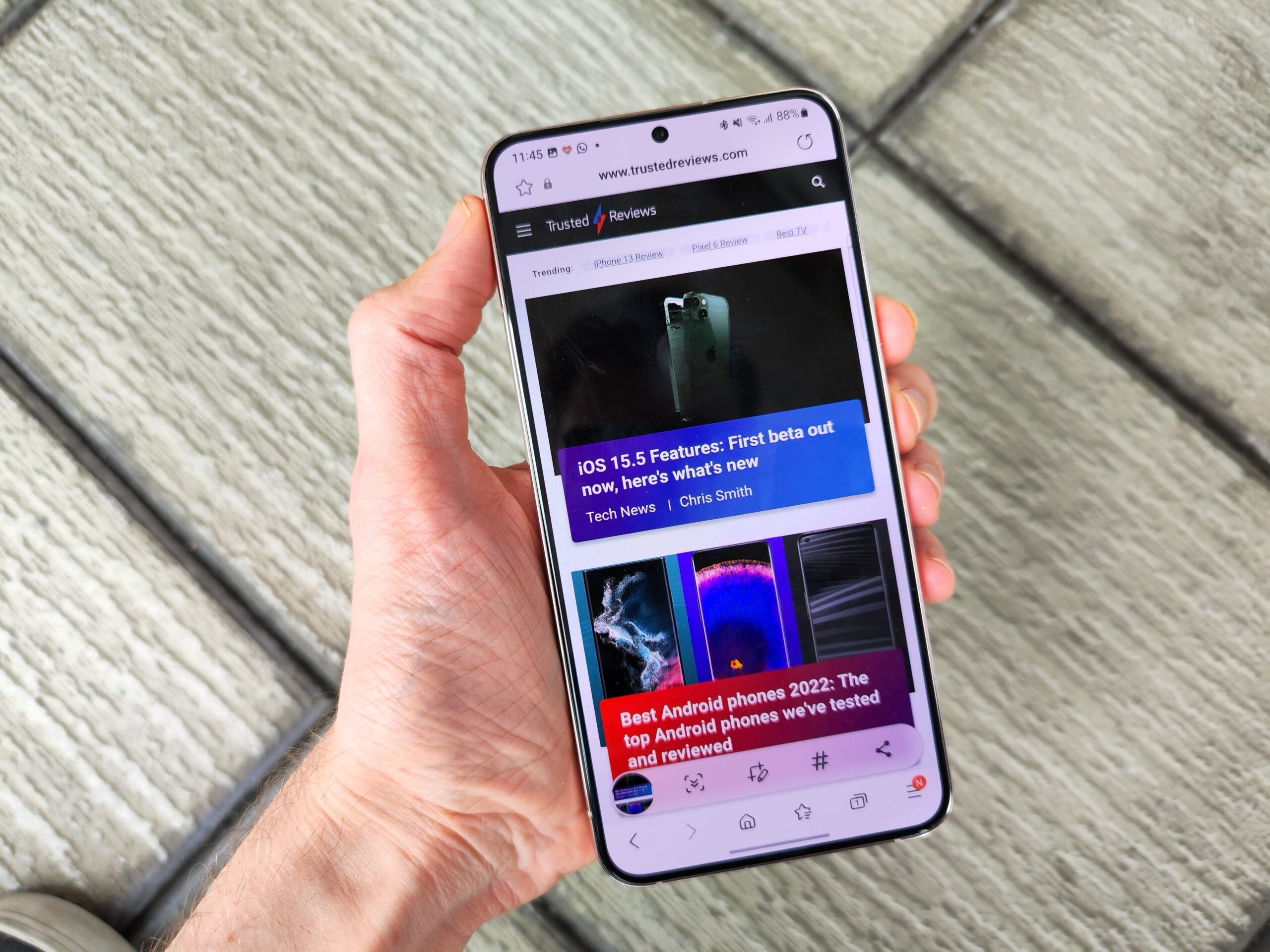Dont store screenshot of private files on phone
