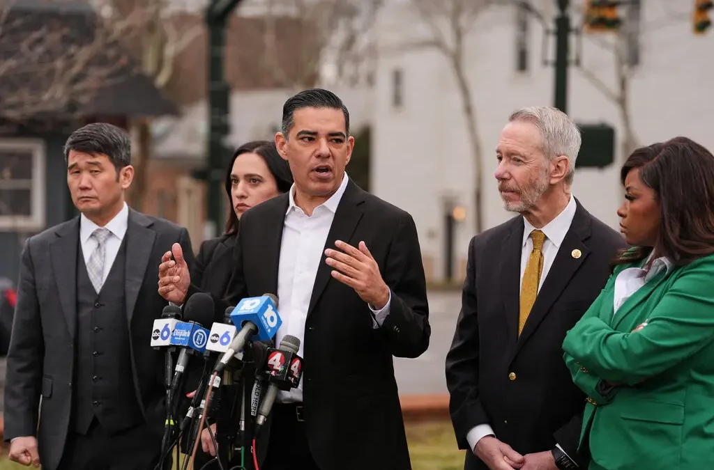 US House Democrats Call The Arrest Of Former Prince Andrew Mountbatten a Move Toward Justice For Epstein’s Victims.