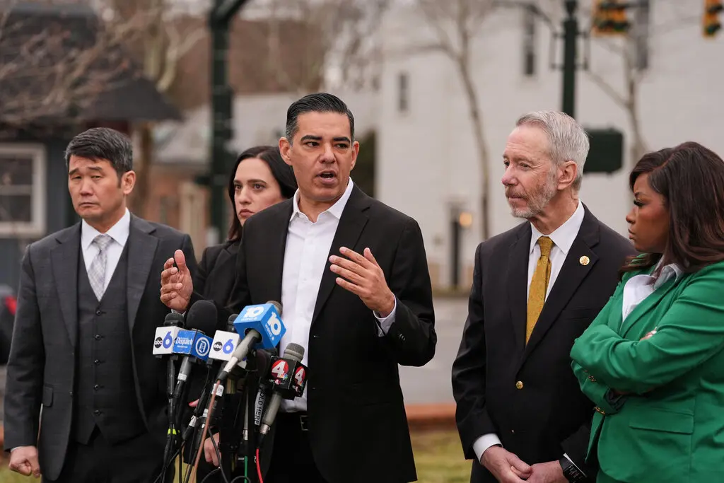 Democrats weigh in to get victims for epsteins victims